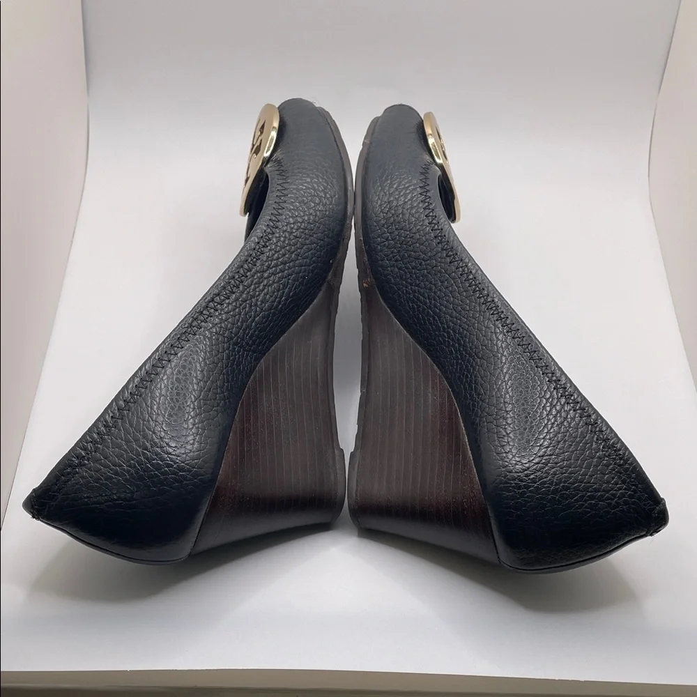 Tory Burch Navy Wedge Shoes Sally Gold emblem peeptoe